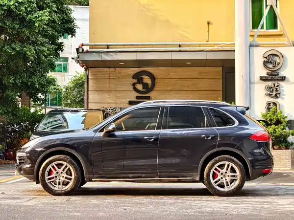 Porsche Cayenne 2012