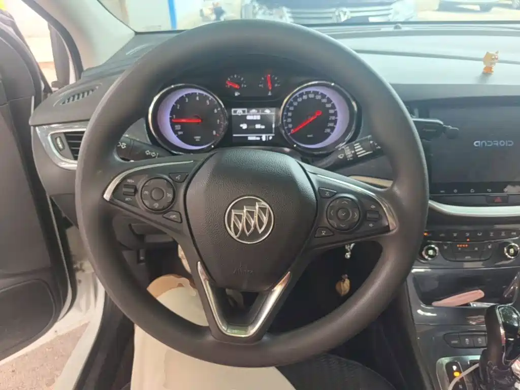 Buick Verano 2018 — фото 11