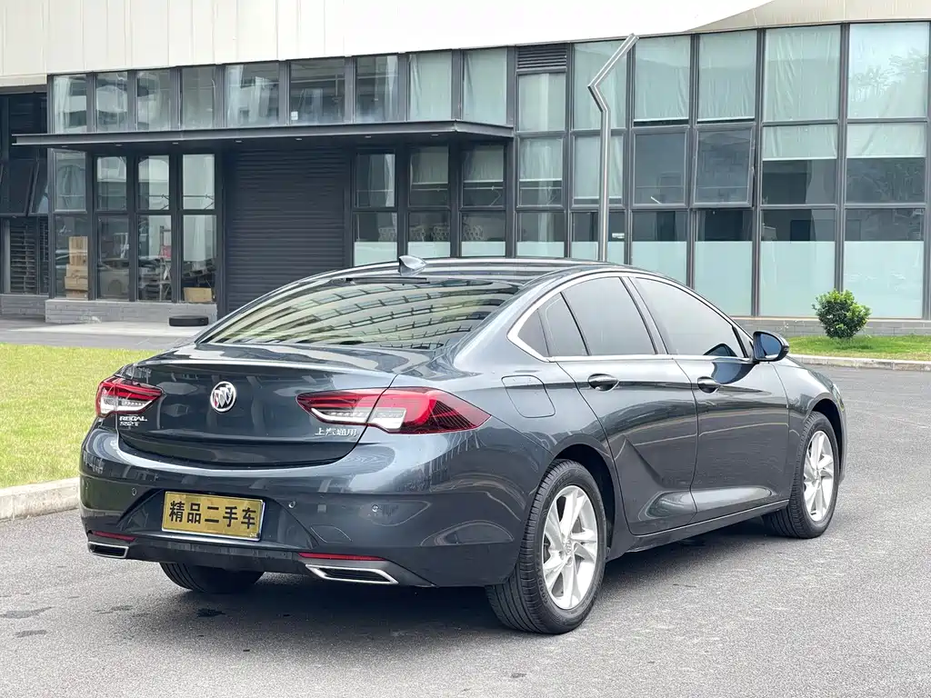 Buick Regal 2020 — фото 10