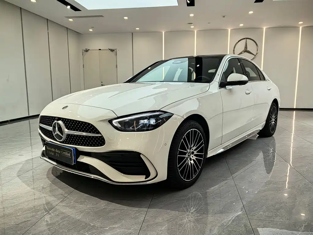 Mercedes-Benz C-Class 2025 — фото 1
