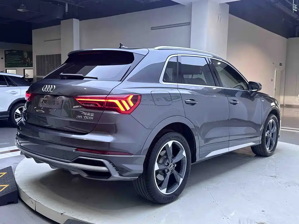 Audi Q3 2022 — фото 6