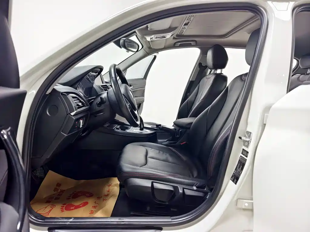 BMW 1 Series 2012 — фото 11