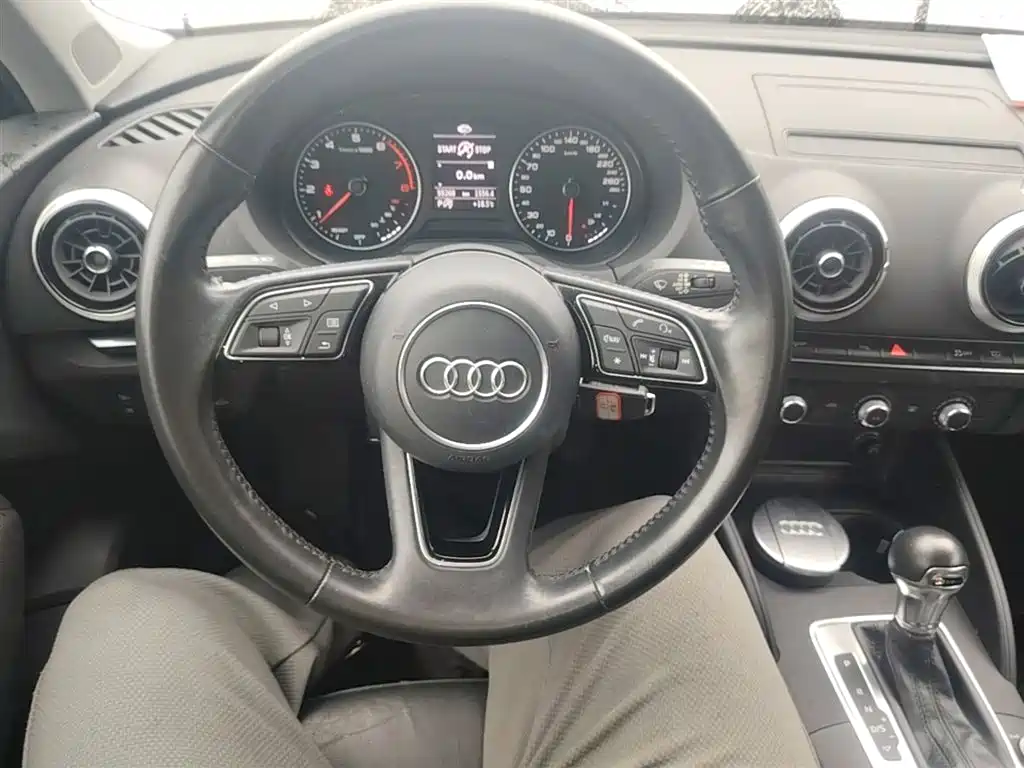 Audi A3 2019 — фото 11