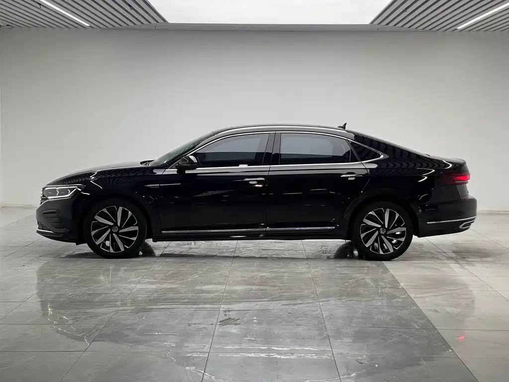 Volkswagen Passat 2022