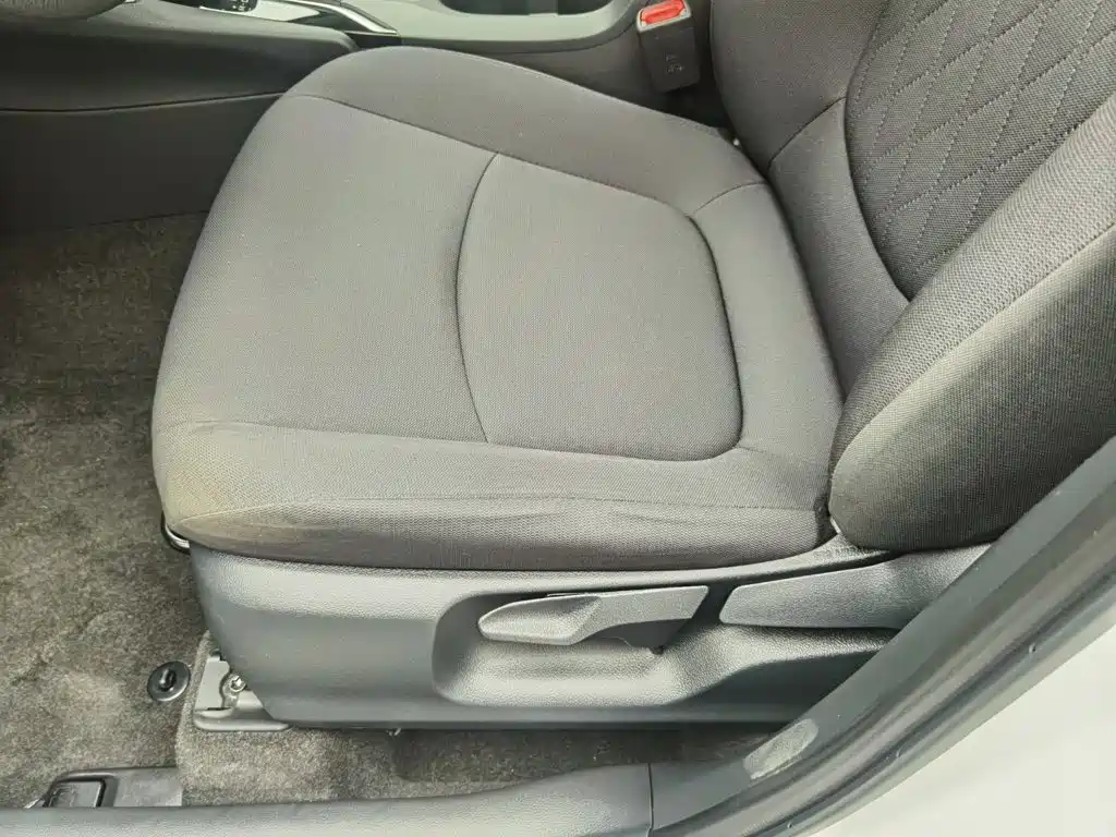 Toyota Corolla Cross 2023 — фото 20