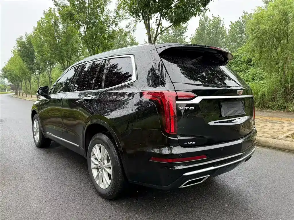 Cadillac XT6 2023 — фото 4