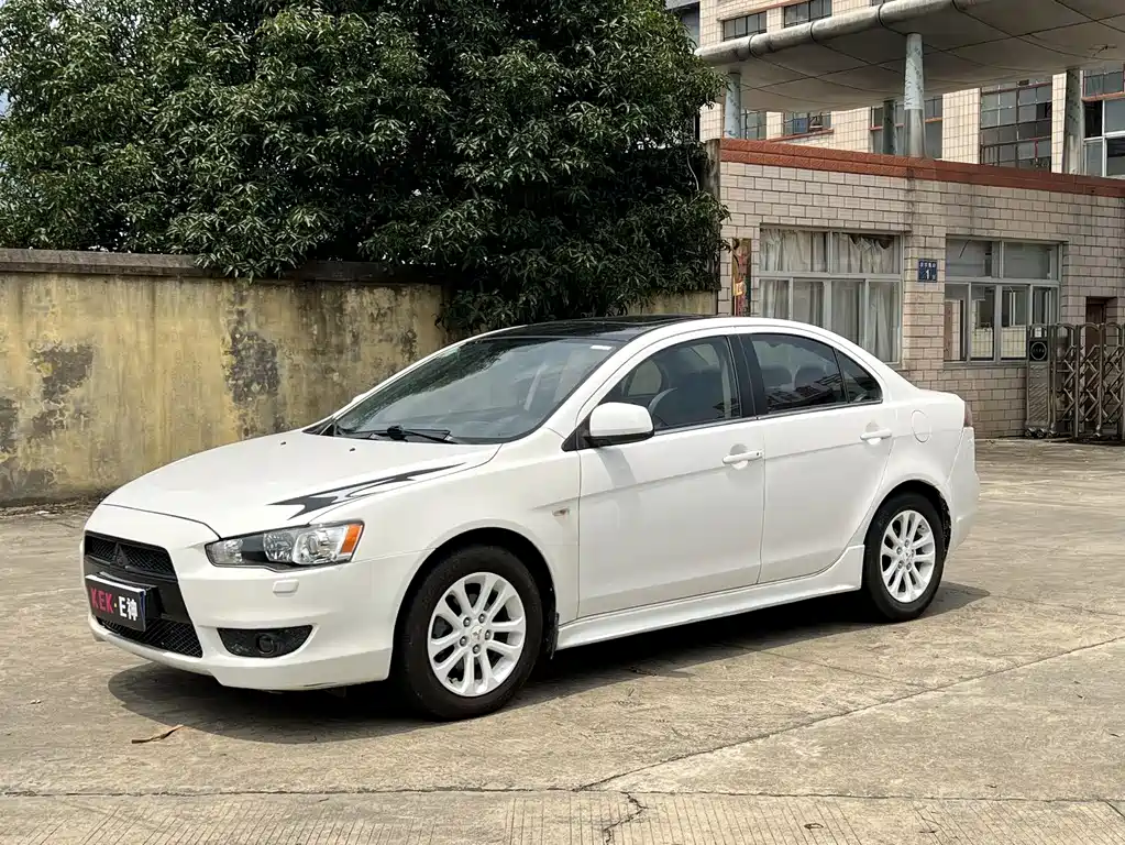 Mitsubishi Lancer EX 2013 — фото 3