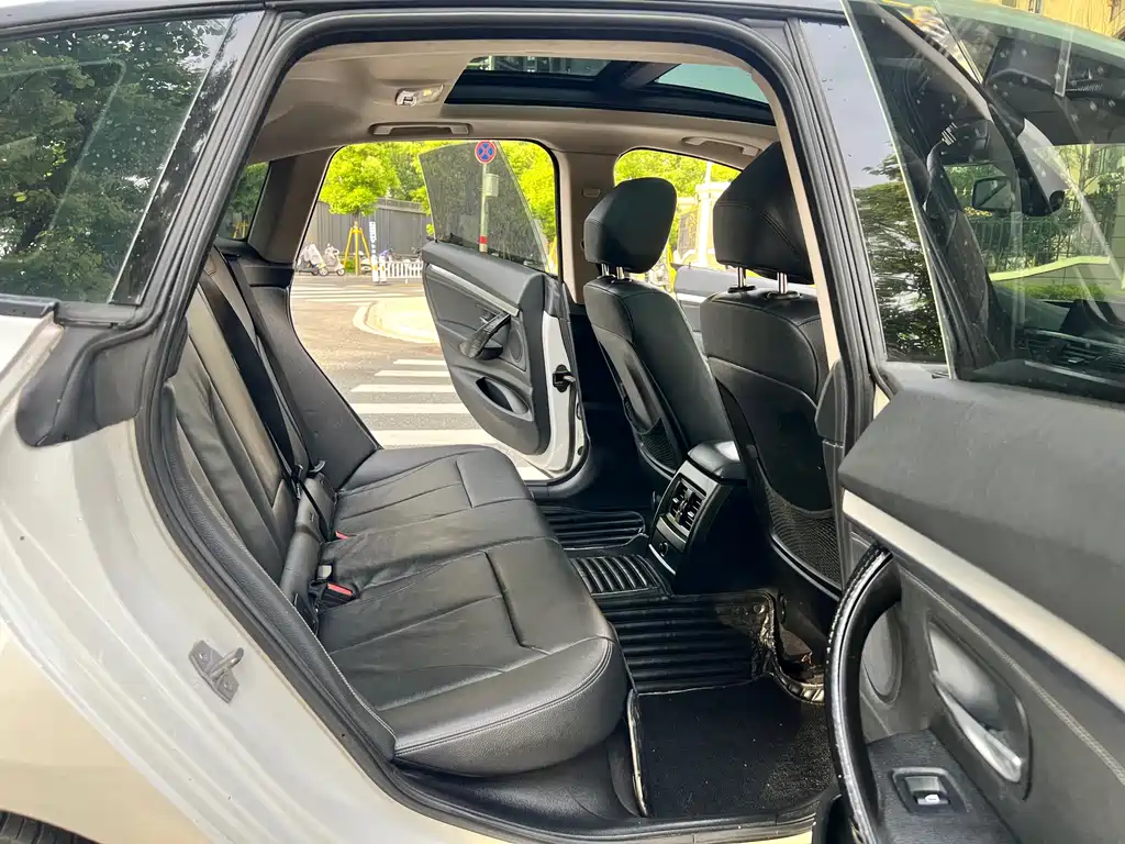 BMW 3 Series GT 2014 — фото 14