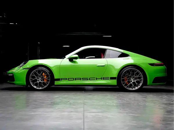 Porsche 911 2023