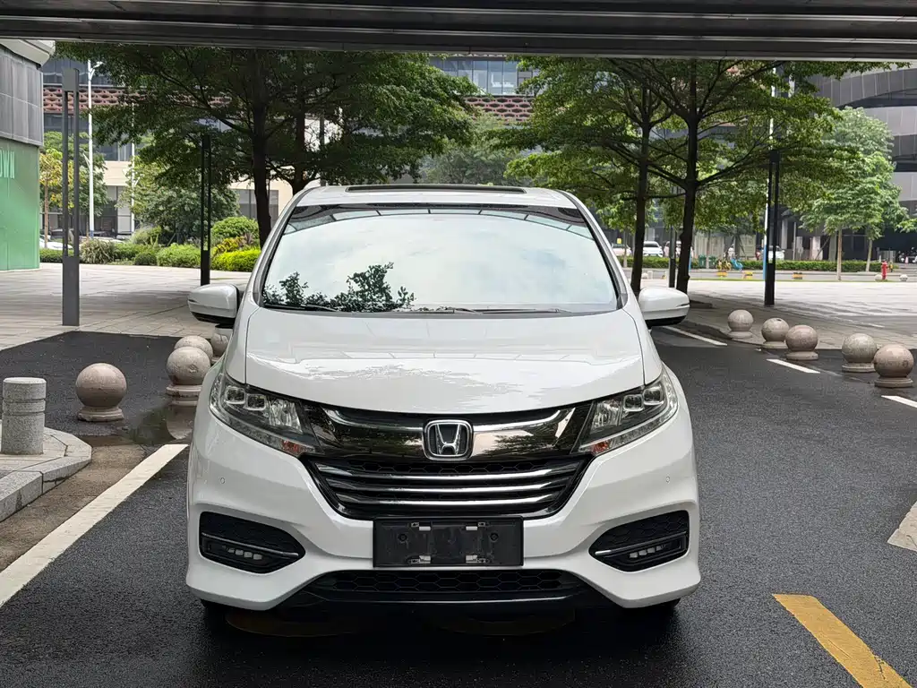 Honda Odyssey 2019 — фото 2