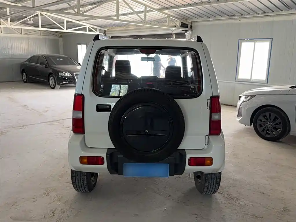 Suzuki Jimny 2016 — фото 8