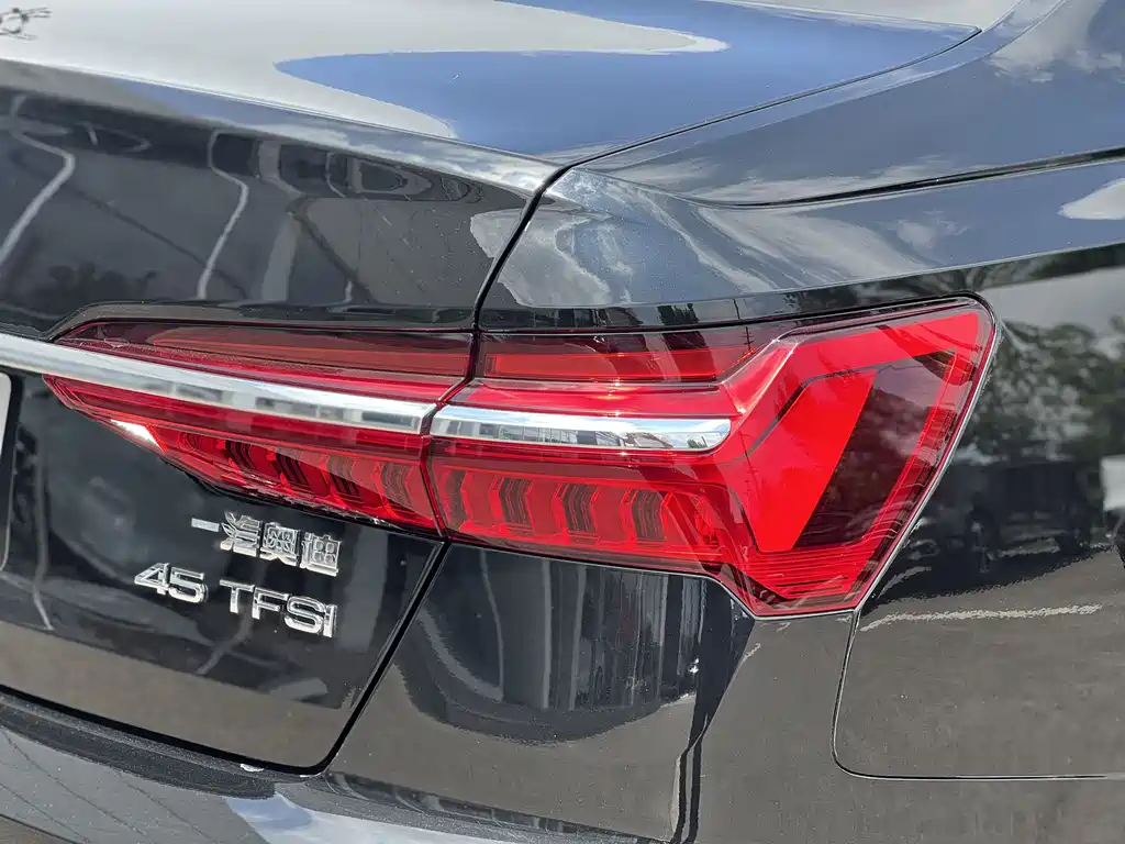 Audi A6L 2025 — фото 14