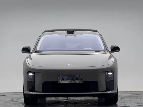 Li Auto i8 2026