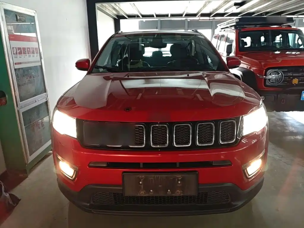 Jeep Compass 2017 — фото 3