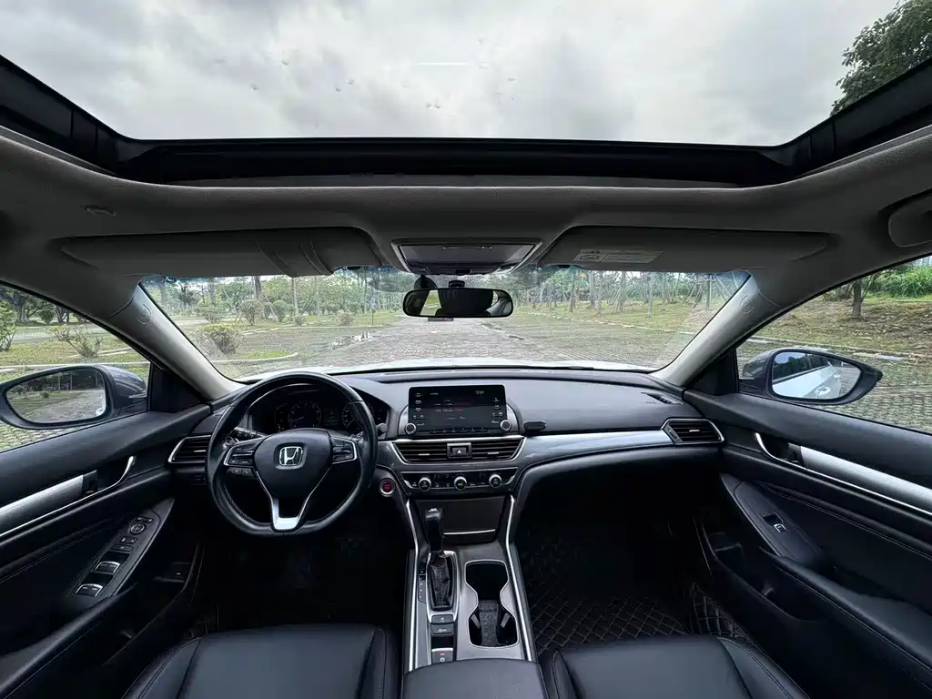 Honda Accord 2020 — фото 13