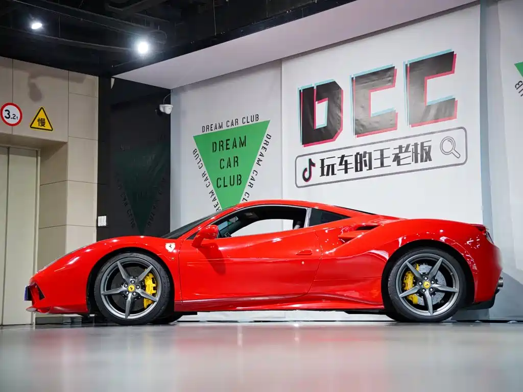 Ferrari 488 2017 — фото 52