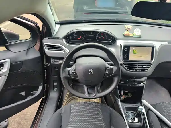 Peugeot 2008 2015