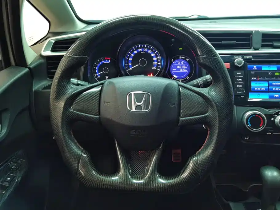 Honda Fit 2017 — фото 15