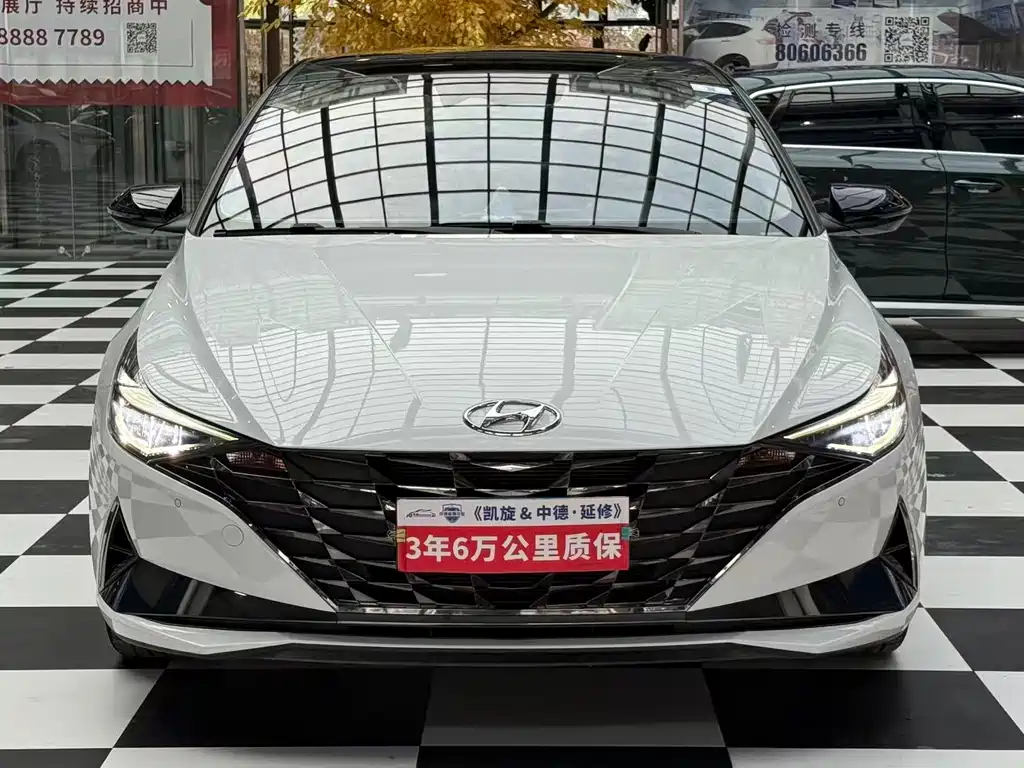 Hyundai Elantra 2022