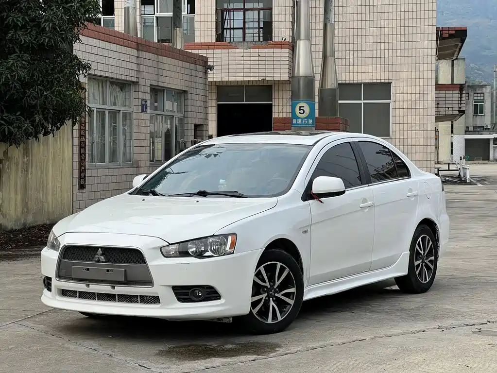 Mitsubishi Lancer EX 2014 — фото 3