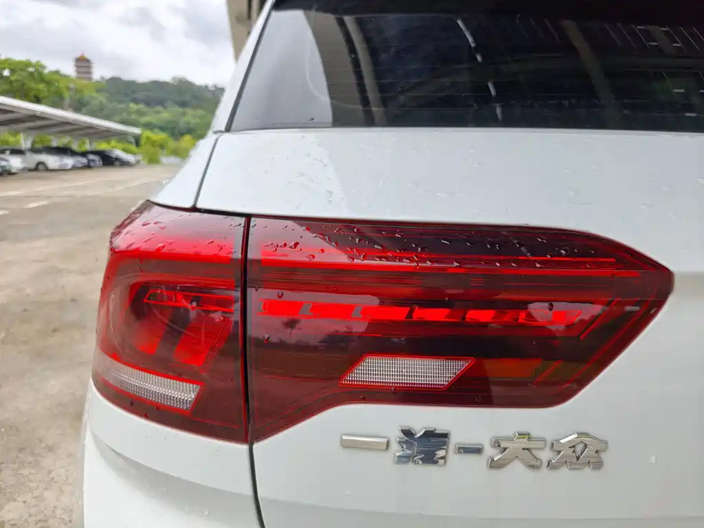 Volkswagen T-Roc 2019 — фото 18