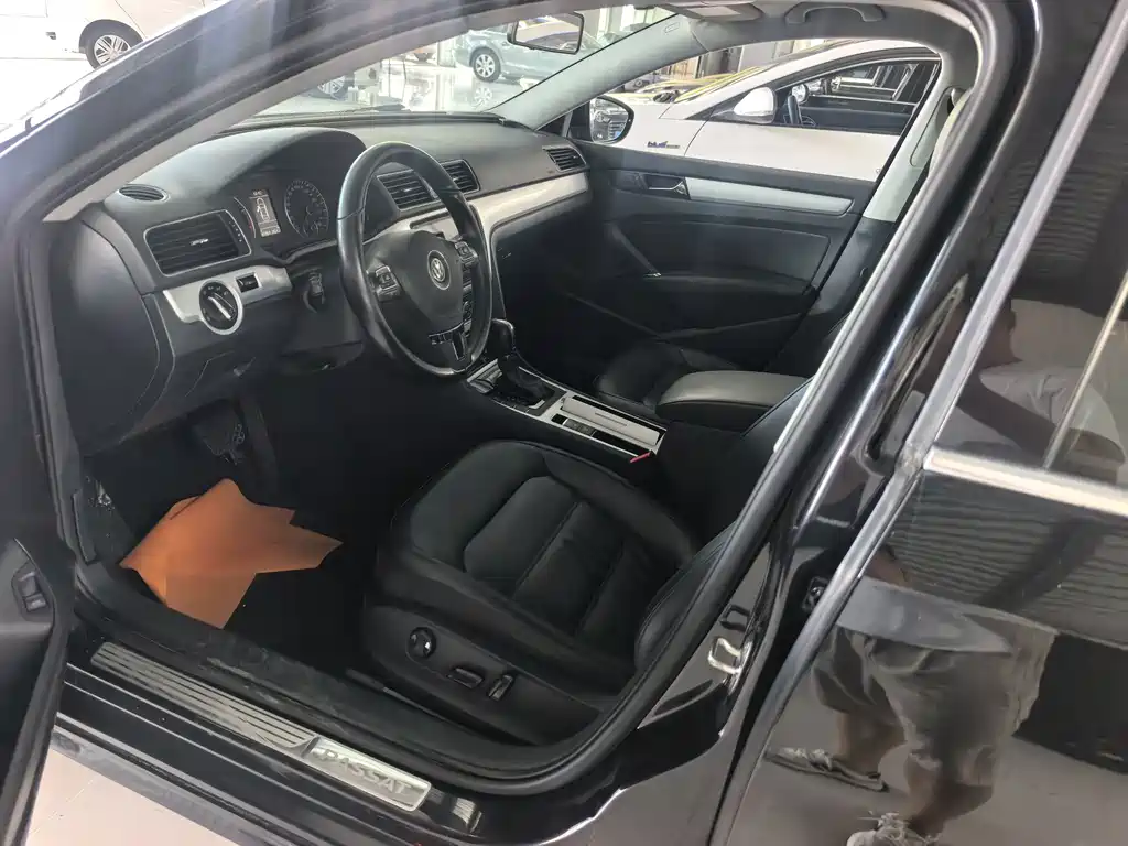 Volkswagen Passat 2015 — фото 12