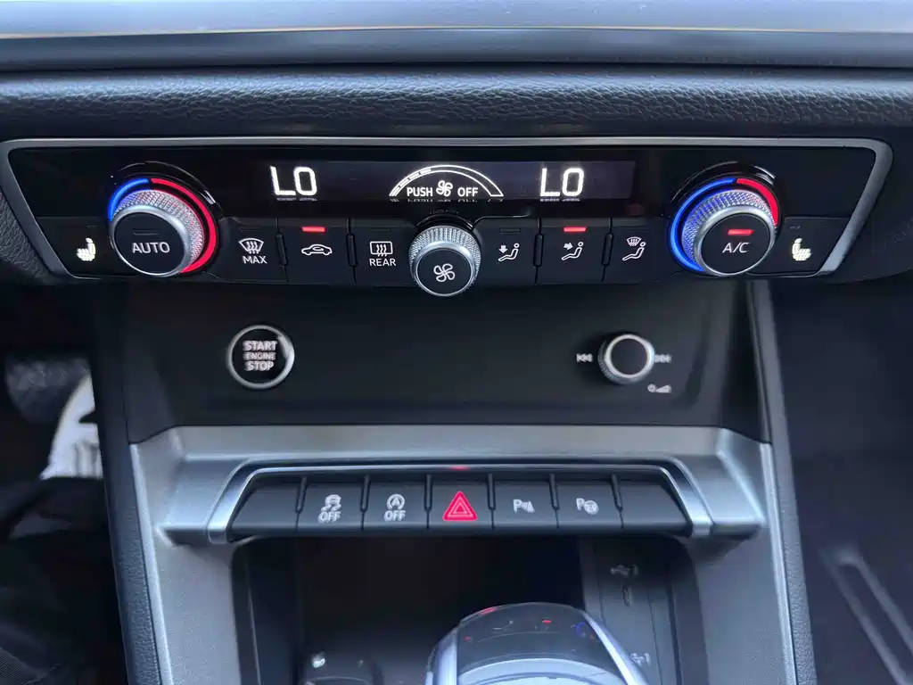 Audi Q3 2023 — фото 15