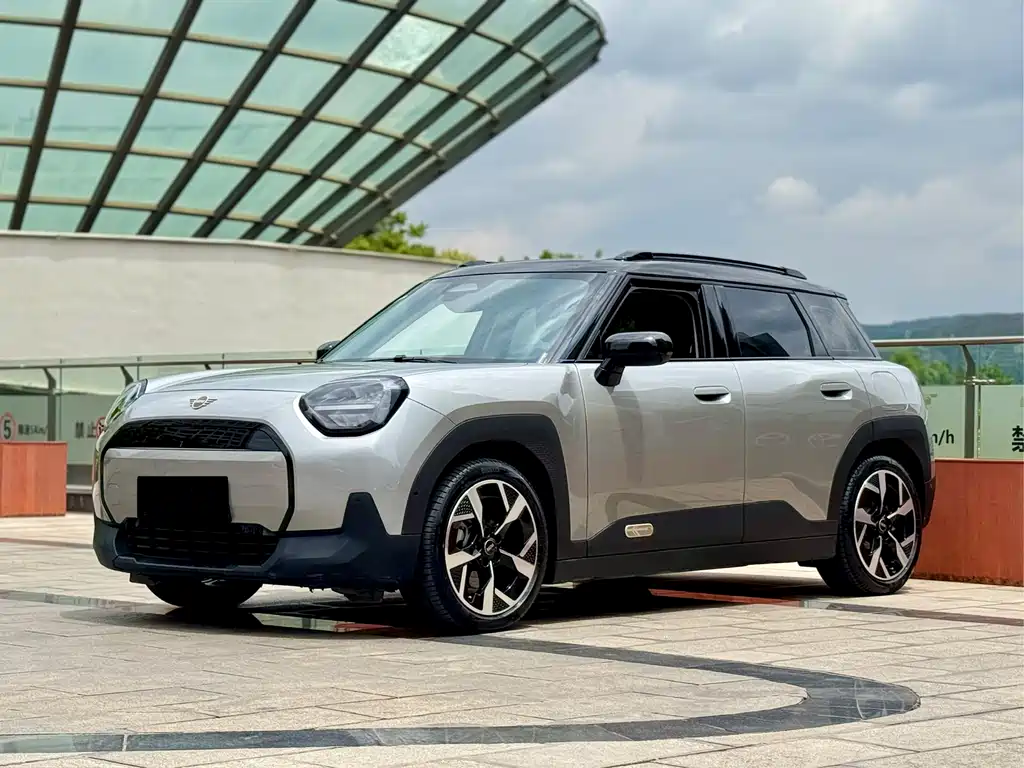 MINI ACEMAN EV 2024