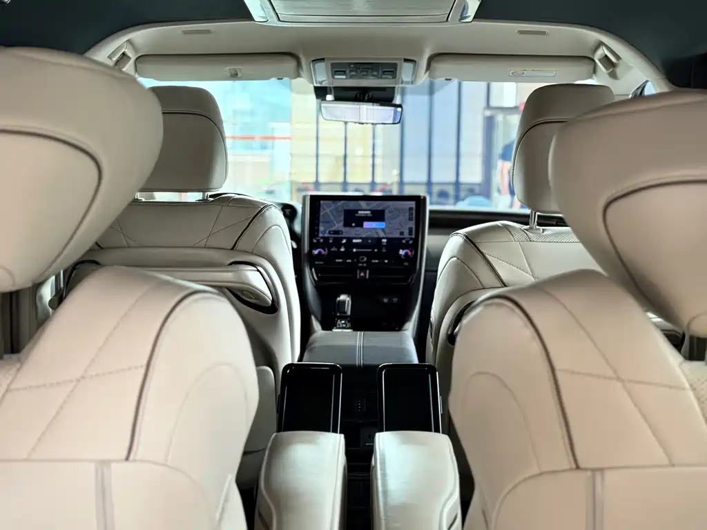 Toyota Vellfire 2024 — фото 23