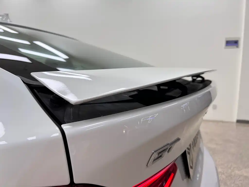 BMW 6 Series GT 2019 — фото 9