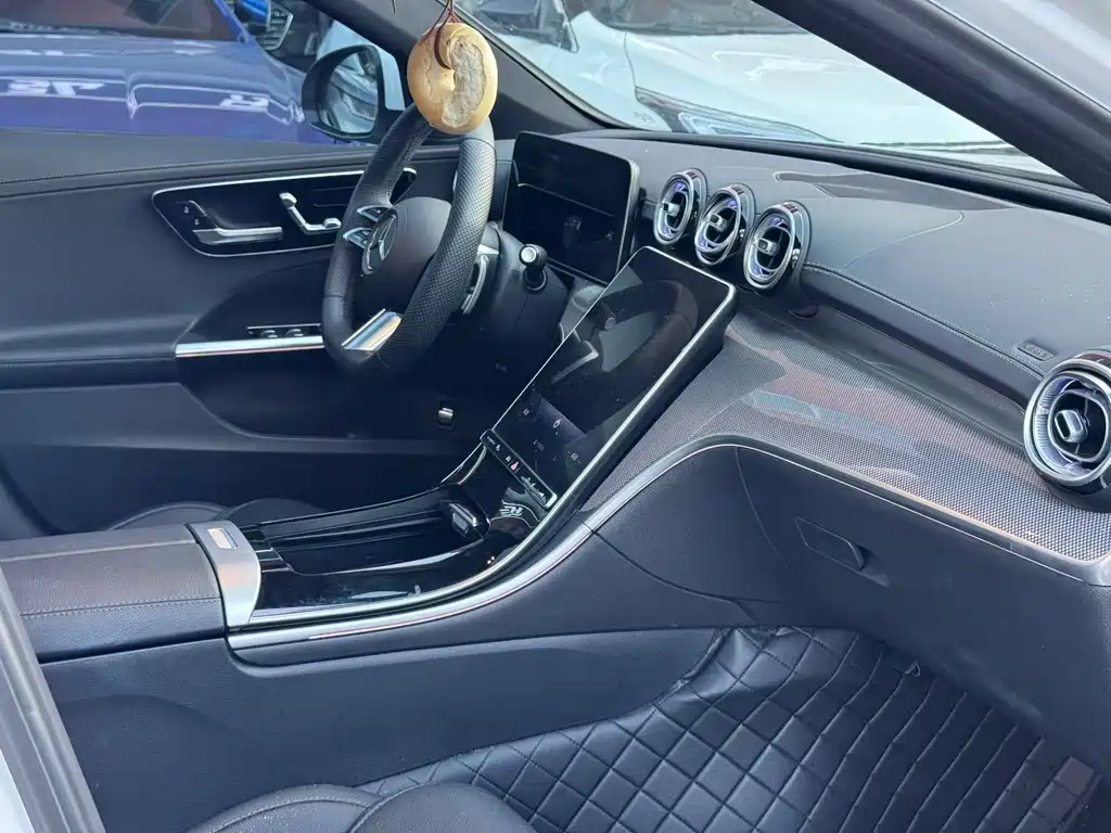 Mercedes-Benz C-Class 2023