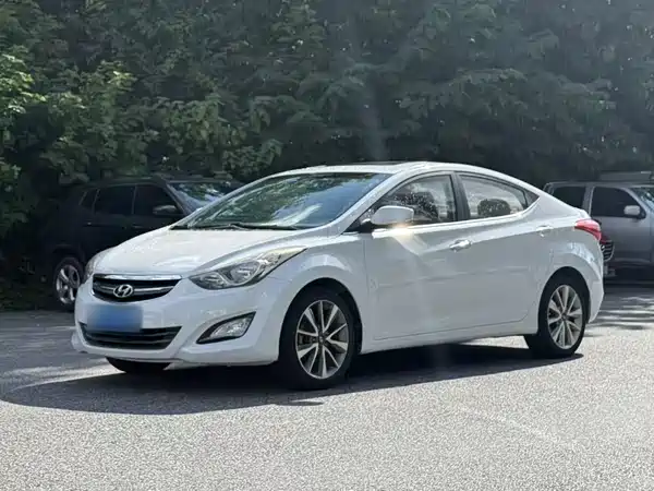 Hyundai Elantra Langdong 2015