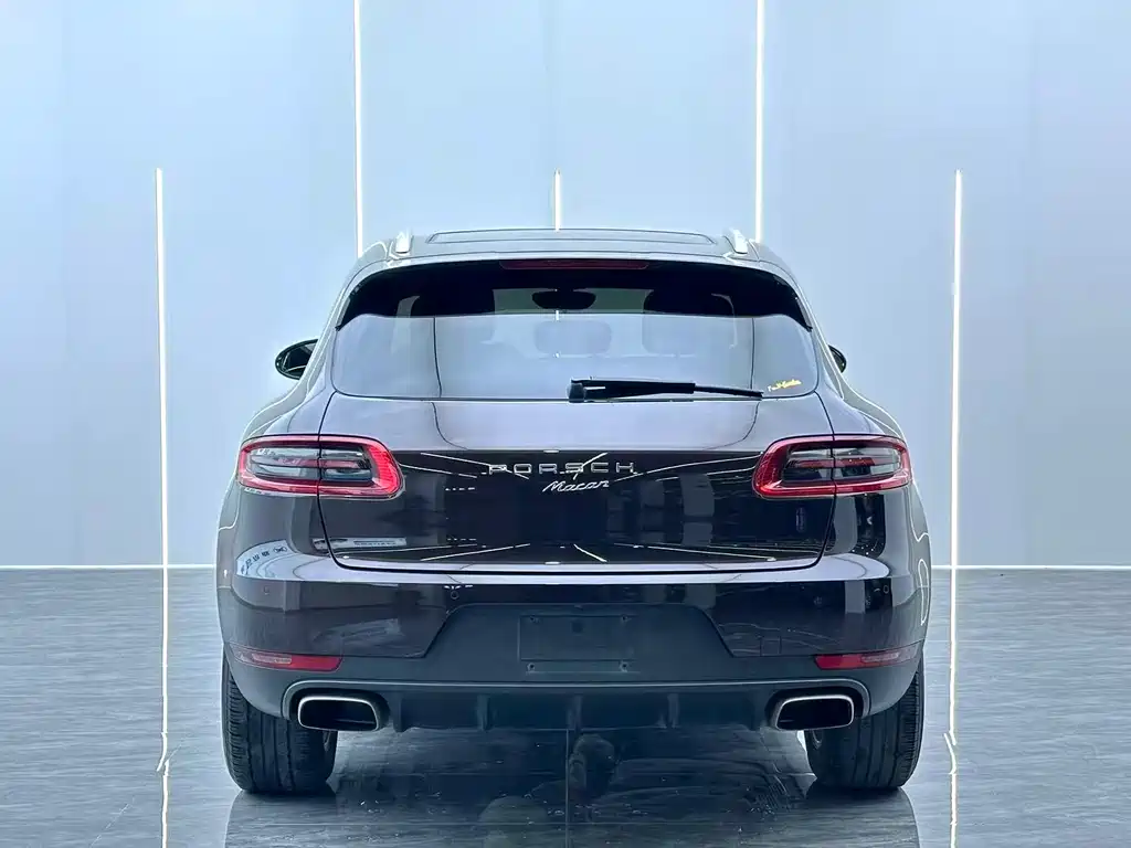 Porsche Macan 2017 — фото 14