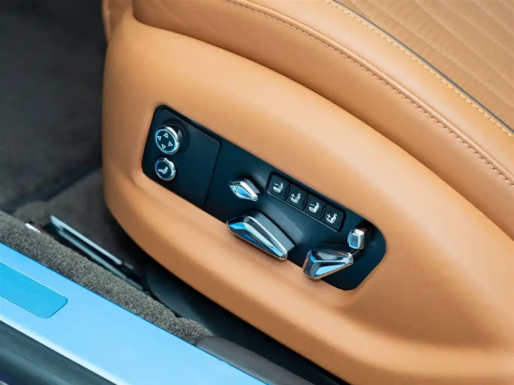 Bentley Flying Spur PHEV 2022 — фото 14