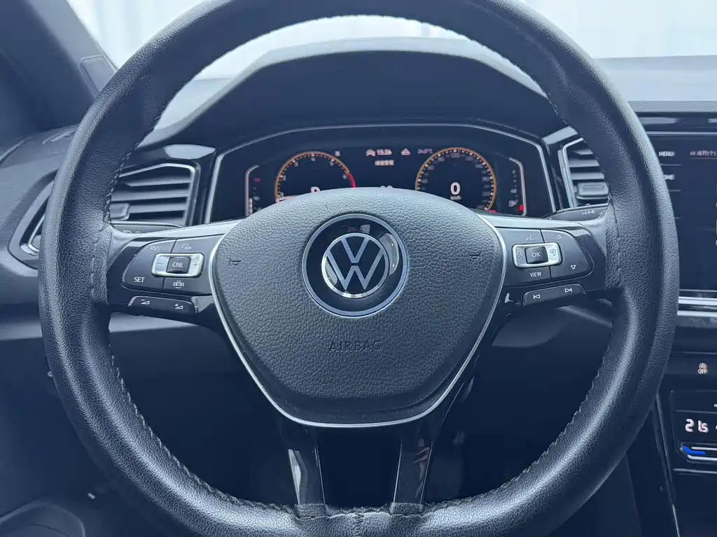 Volkswagen T-Roc 2022 — фото 11