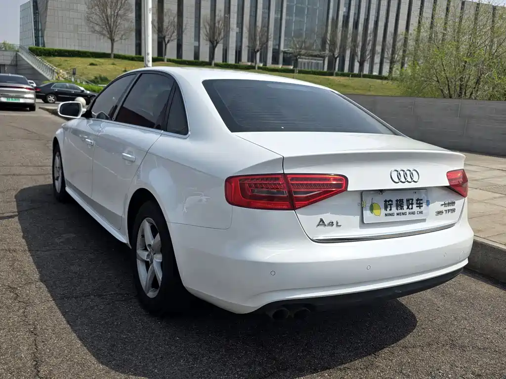 Audi A4L 2014 — фото 10