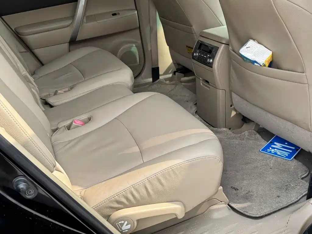 Toyota Highlander 2014 — фото 13