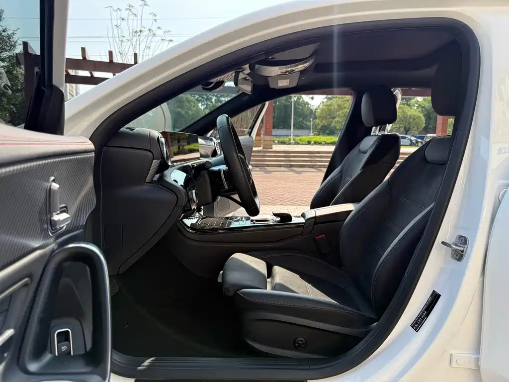 Mercedes-Benz A-Class 2024 — фото 16