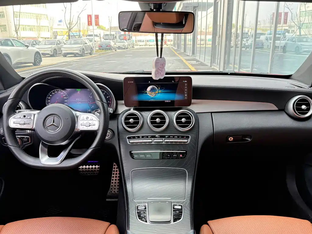 Mercedes-Benz C-Class 2019 — фото 10