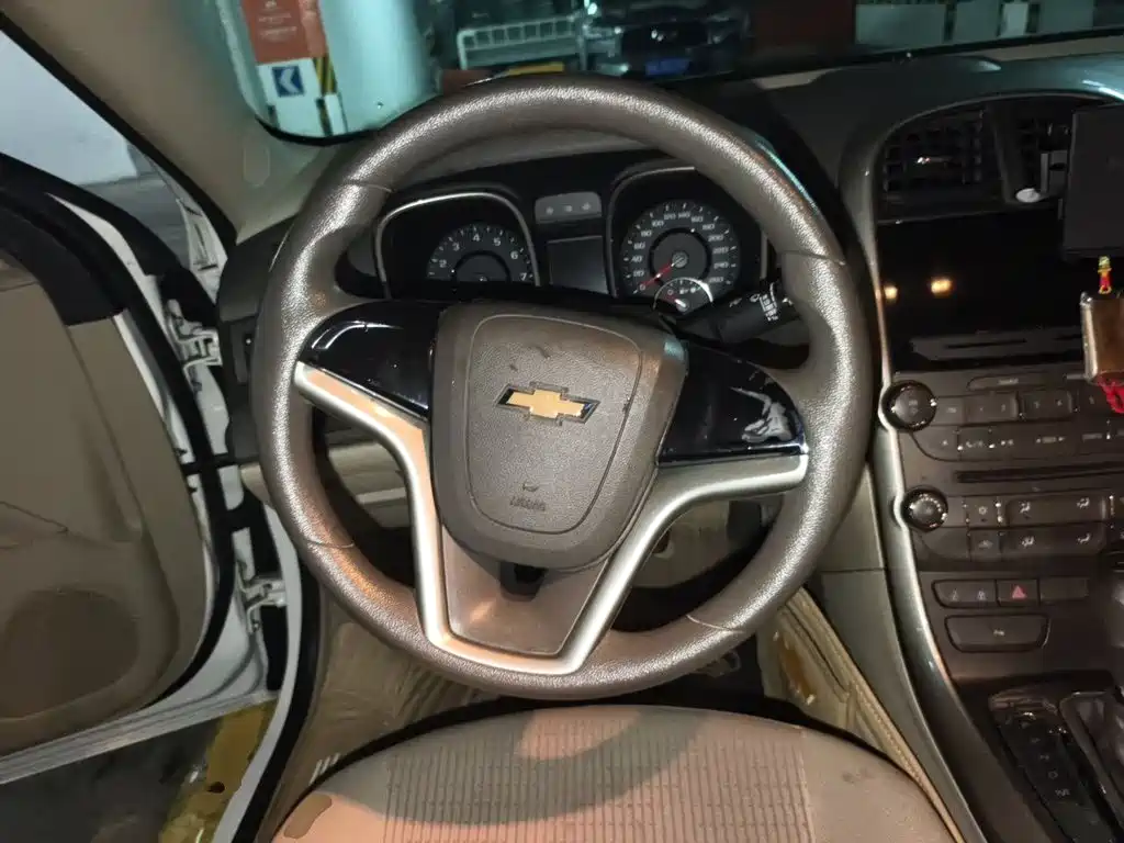 Chevrolet Malibu 2015 — фото 11