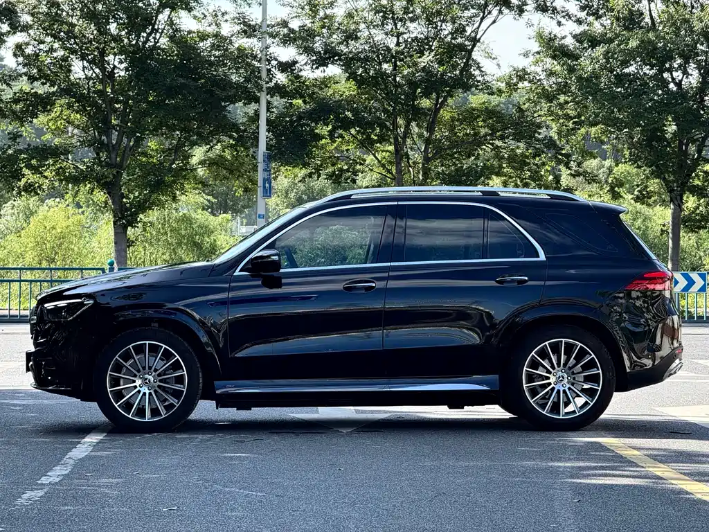 Mercedes-Benz GLE 2025