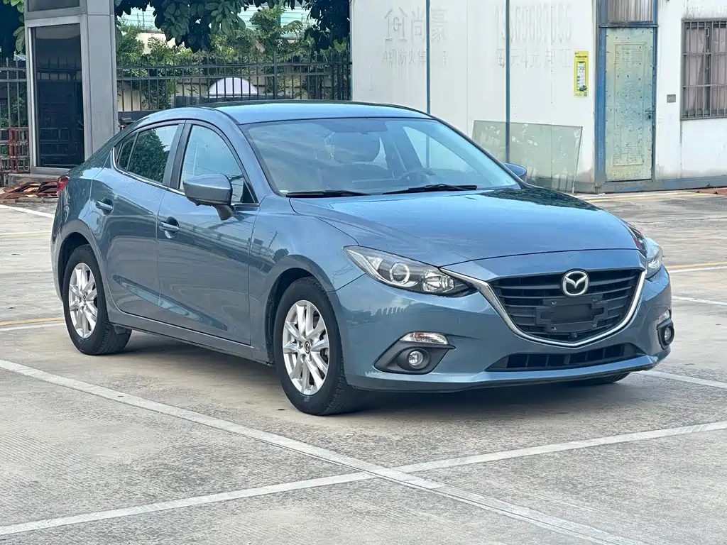 Mazda 3 Axela 2016 — фото 3
