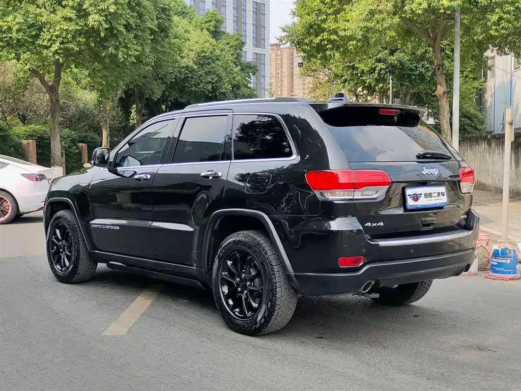 Jeep Grand Cherokee 2016 — фото 4