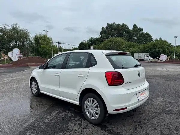 Volkswagen Polo 2016