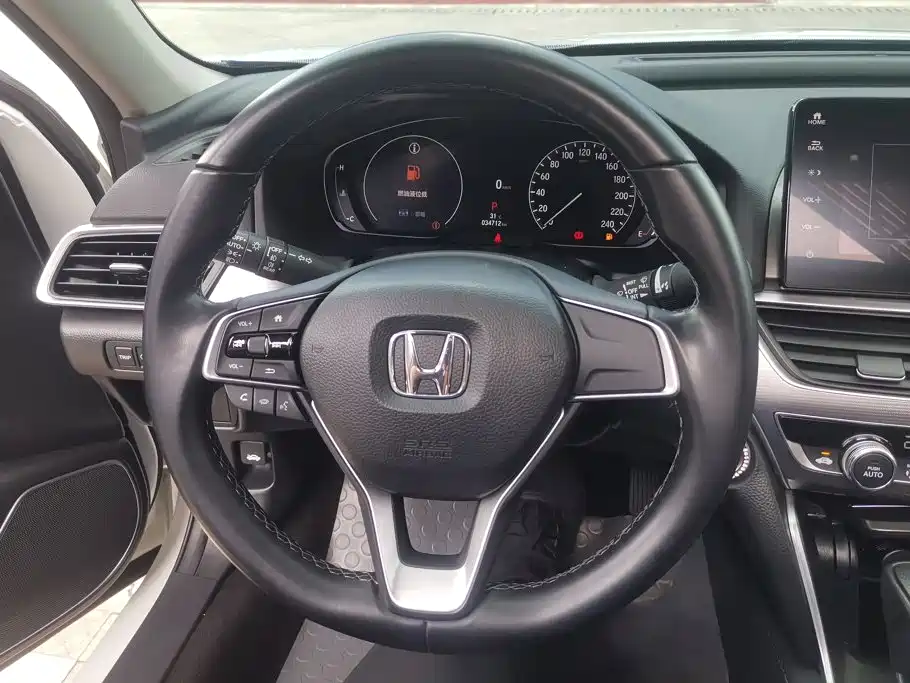 Honda Accord 2022 — фото 15