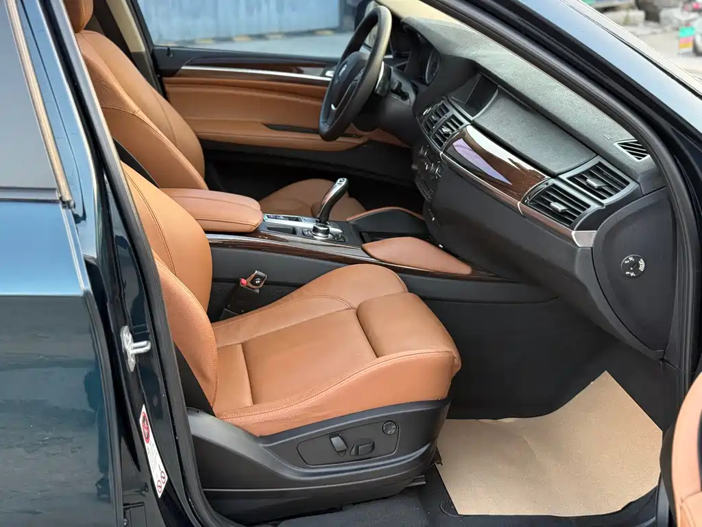 BMW X6 2014 — фото 14