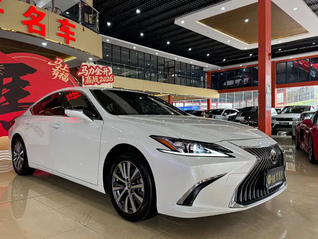 Lexus ES 2020 — фото 3