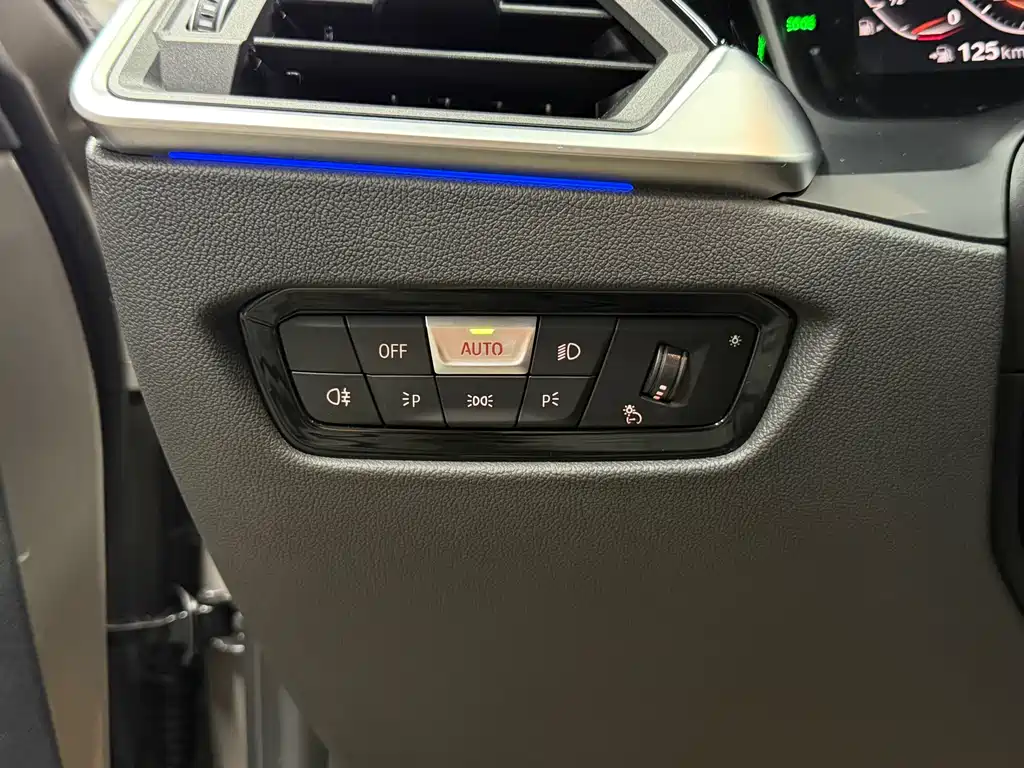 BMW 3 Series 2020 — фото 18
