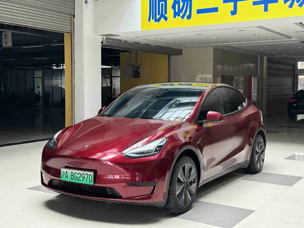 Tesla Model Y 2023 — фото 1