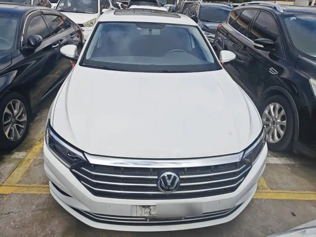 Volkswagen Sagitar 2022